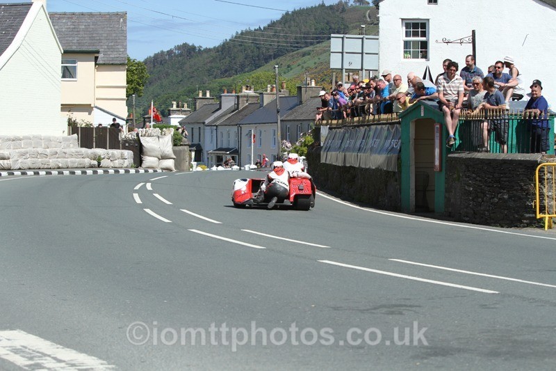 IMG_2690 - Sidecar Race 2 - TT 2013