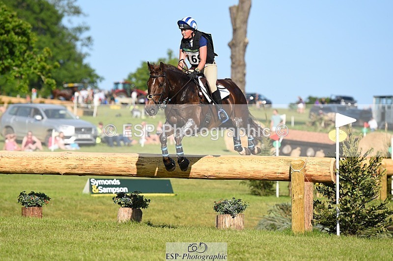 230527-180412-13717 - 169-DHI_HOUDINI-Sophie_Hodgson-XC