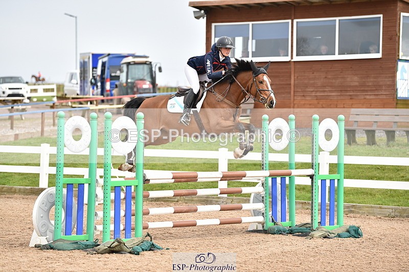 240327A-123858-00416 - Cls 4 Newcomers and 1.10m Open