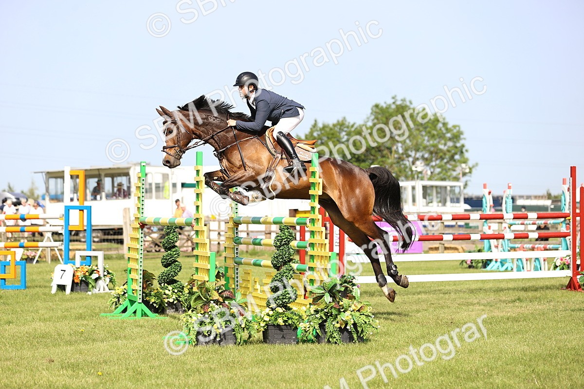 SBM_01486 - Class 200 - Martin Grant Homes Welcome Stakes 1.25m Open