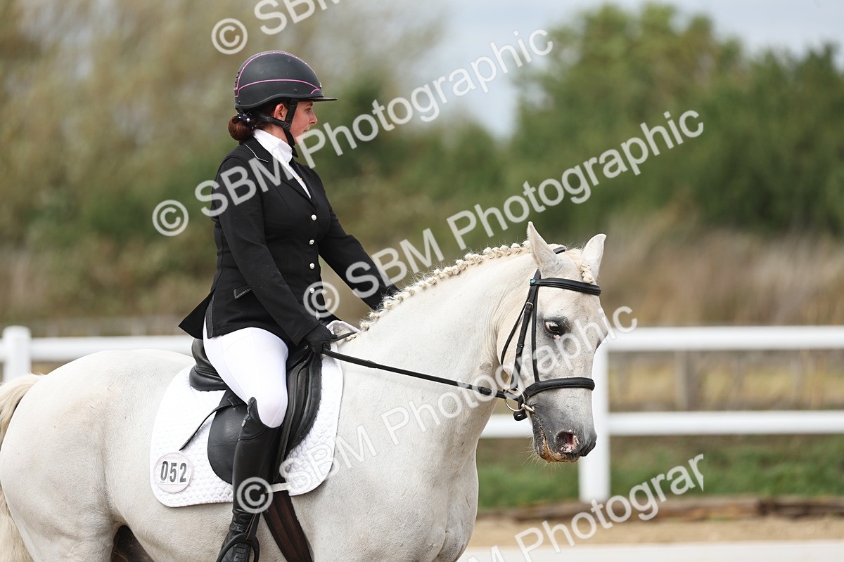SBM_002629 - Class 7 - Novice 2 Warm Up