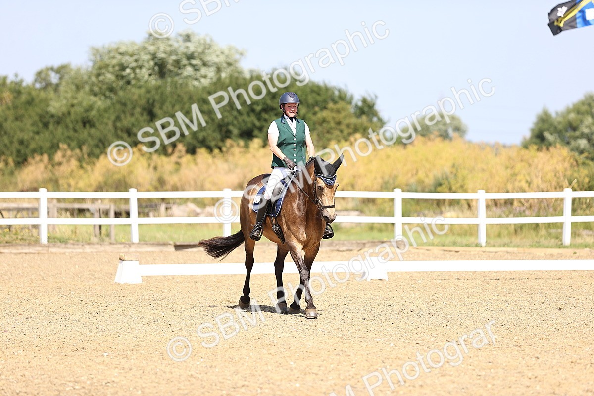 SBM_009472 - Novice 5 - 9.50-10.53