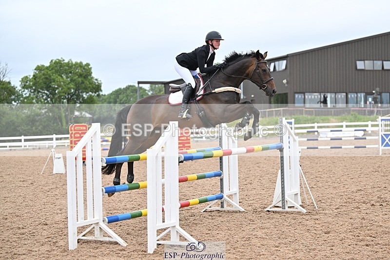 240703A-131622-00437 - Cls 05 Snr Fox & 1.20 Open