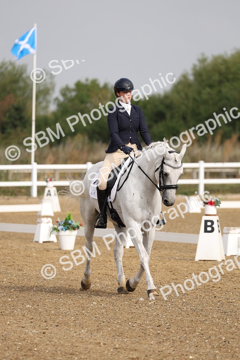 SBM_005375 - Class 6 - Novice 6 - 9.30-10.12