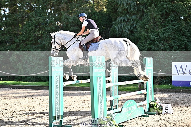 260906A-162236-04665 - Cls 24 Snr Foxhunter