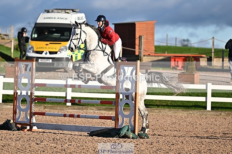 251119-143823-00566 - Cls 5 Foxhunter and 1.20m Open