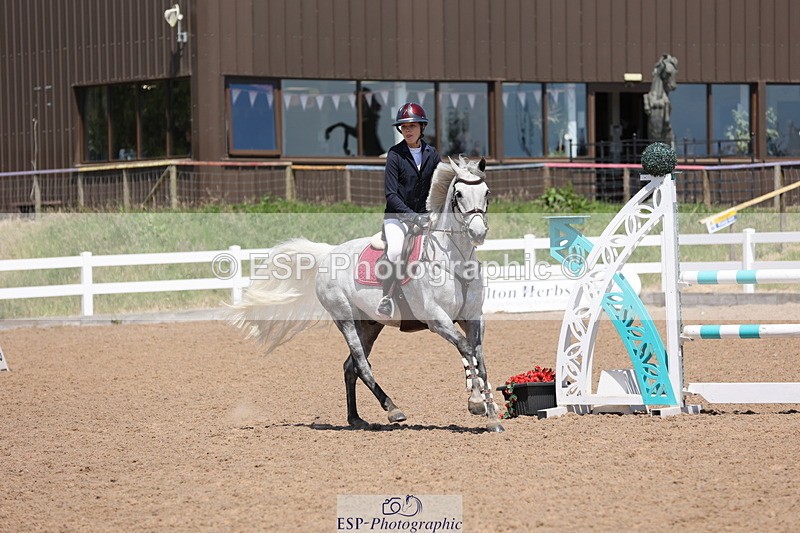 240629A-140847-06710 - Cls 19 Foxhunter and 1.10m Open
