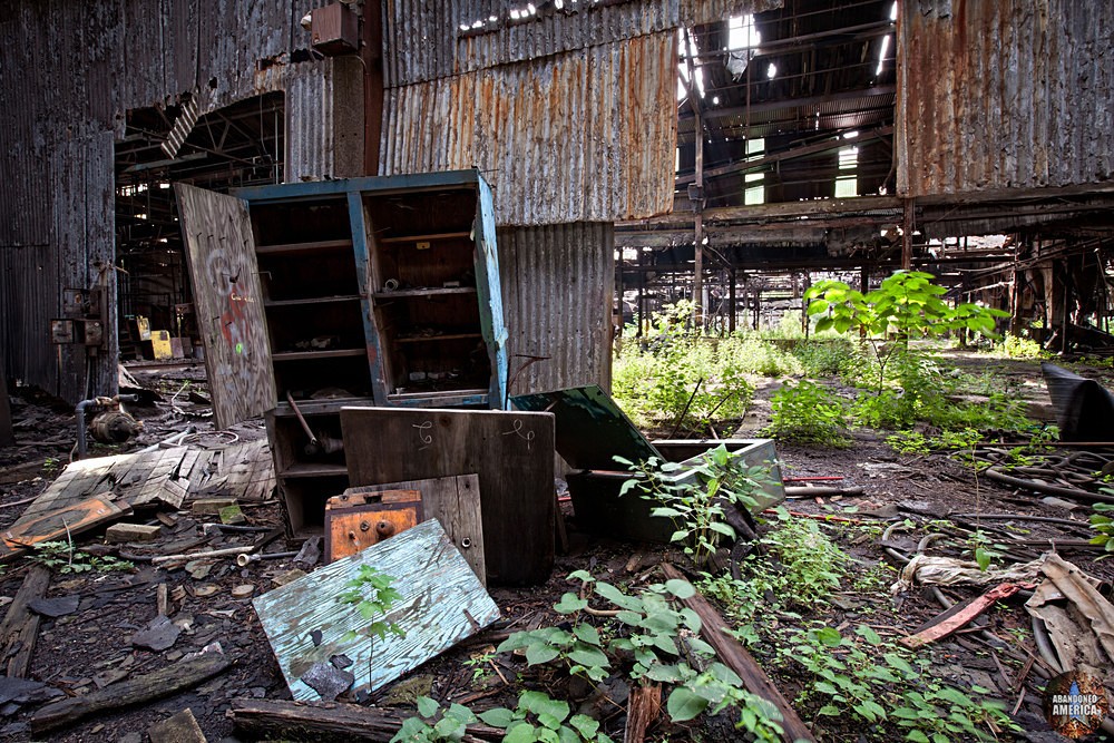 Fort Pitt Casting Co. (McKeesport, PA) | Leaning Shelves - Fort Pitt Casting