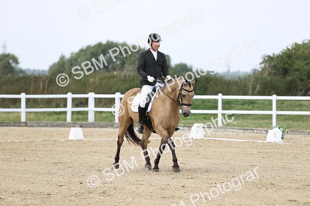 SBM_017442 - Class 14 - Novice 23 - 13.52-14.55