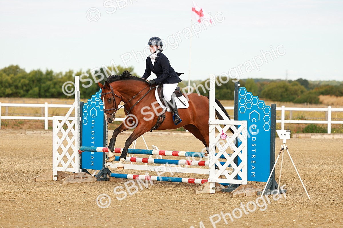 SBM_002019 - Class 8 - Clear Round