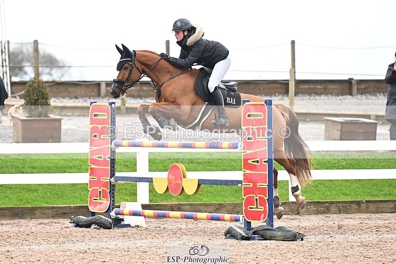 251206-134118-01159 - Cls 13 Snr Foxhunter and 1.20m