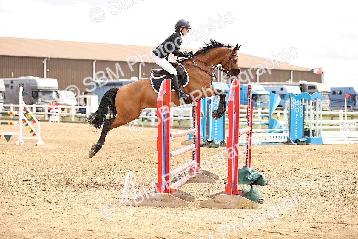 SBM_003222 - Class 11 - Senior Newcomers - 1.10m