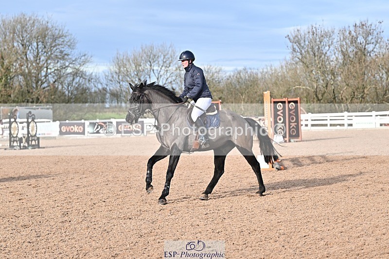 251126-121912-00425 - Cls 4 Newcomers and 1.10m