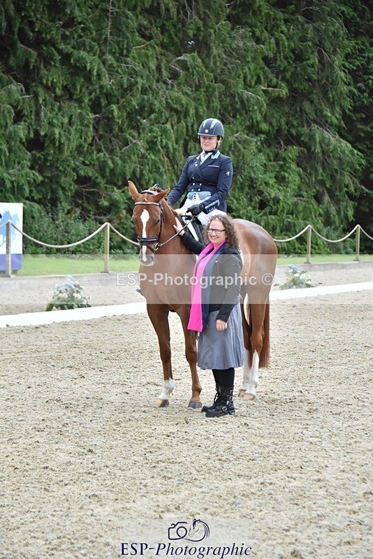 230813-181946-08808 - Medium Silver Presentations