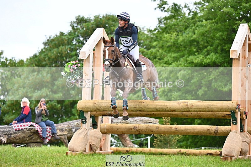 250524A-160212-14463 - C-254-Alexander.Bragg-SHANNONDALE.ARVA