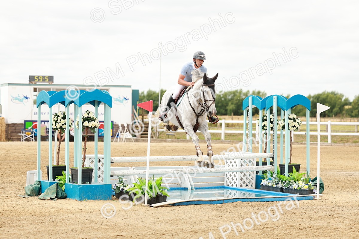SBM_018238 - Class 21 - Senior Newcomers Championship 2d Rd