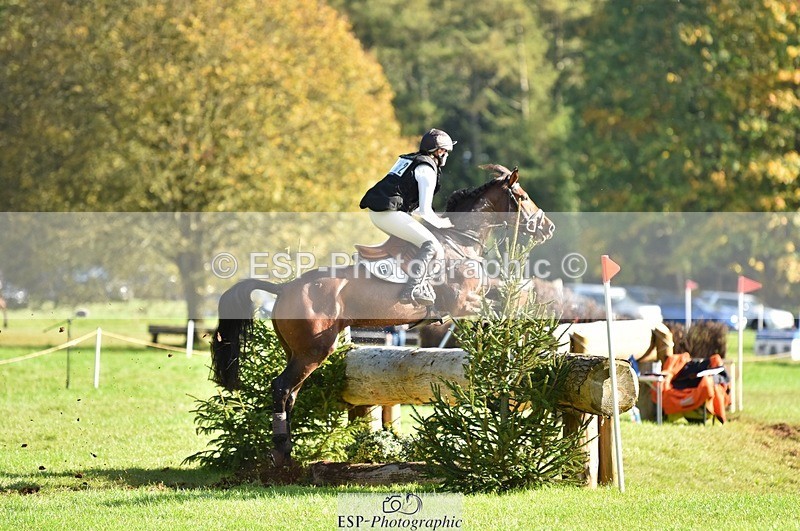 231022-151020-29327 - 352-GREANNANSTOWN.QUARRYMAN.GIRL-Grace.Taylor-XC