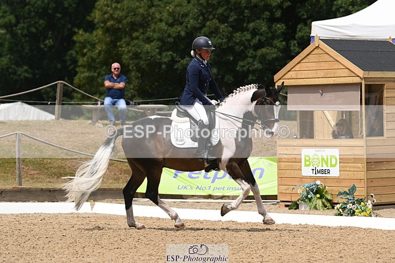 250720A-123930-10425 - 164-Dominique.Kinnaird-Perry-Pallas.Vanquish