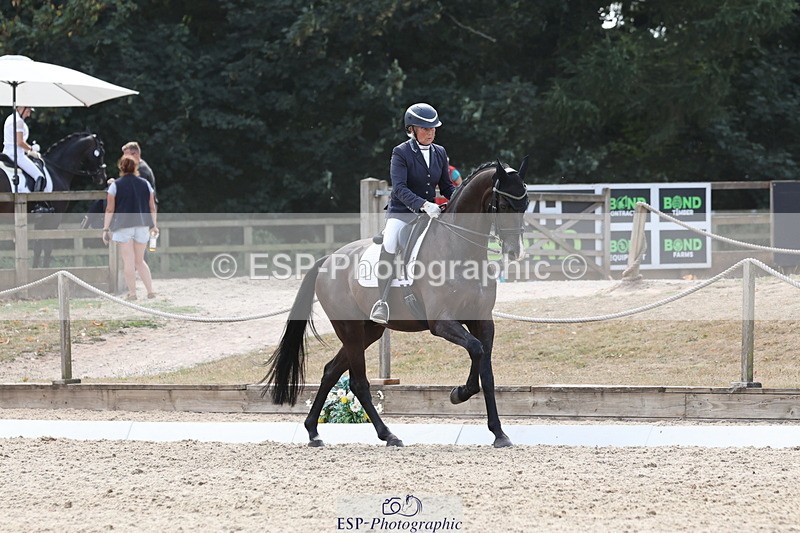 250809A-150951-04495 - 043-Louise.HutchinsonKingstone-W