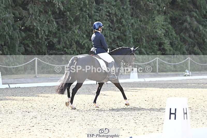 250810A-100424-04763 - 064-Amy.CoxPretty.Picture