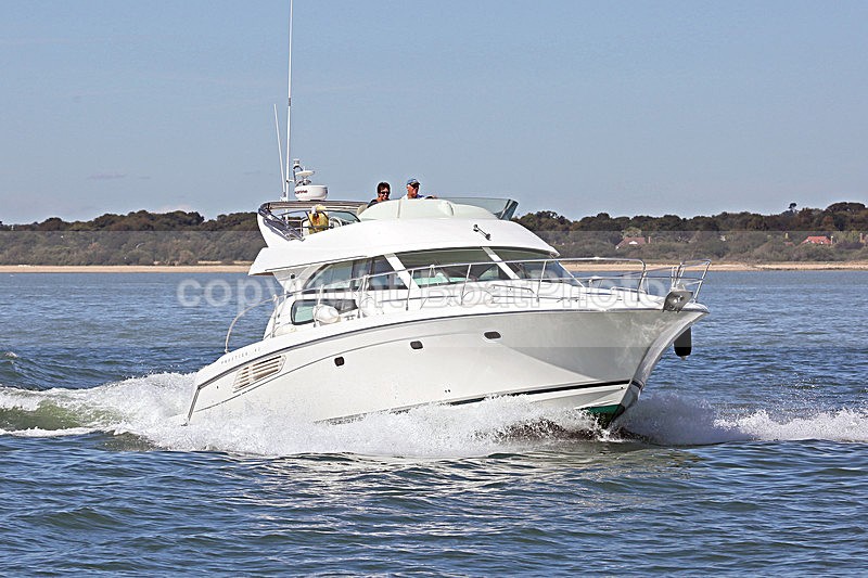 160826 MARIANNA - PRESTIGE 42 Y92A6206 - Flybridge Cruisers