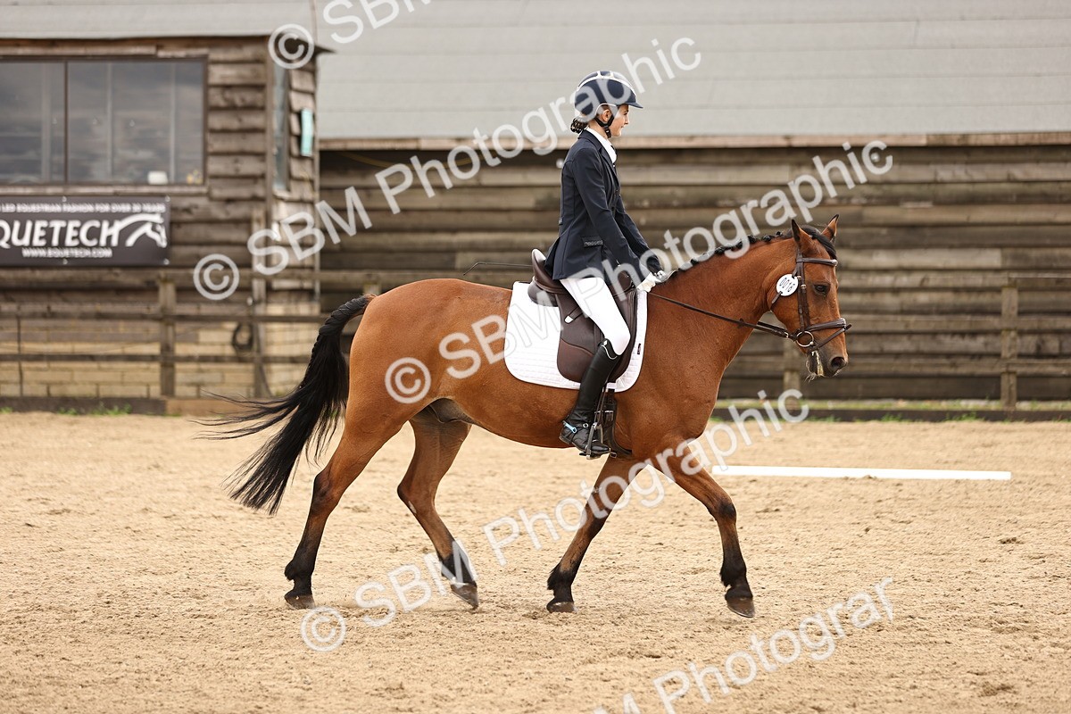 SBM_000896 - Class 7 - Novice 37