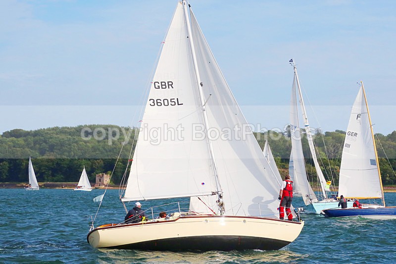 150627 3605L WT7A1842 - ROUND THE ISLAND RACE - SATURDAY 27th JUNE 2015