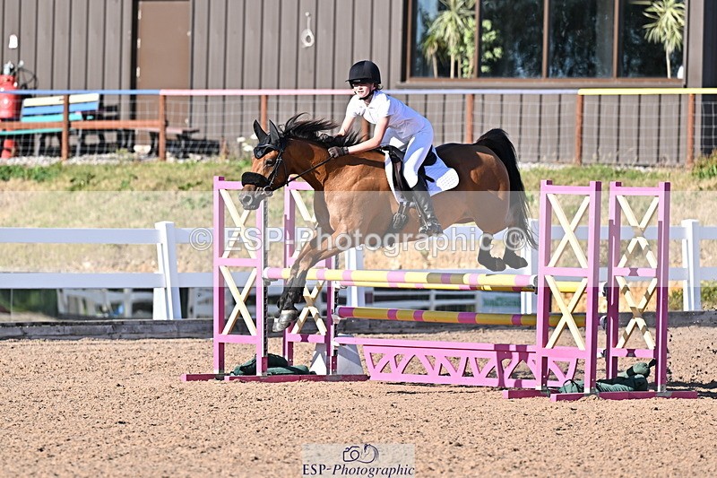 250708A-184206-00626 - 90cm Classes