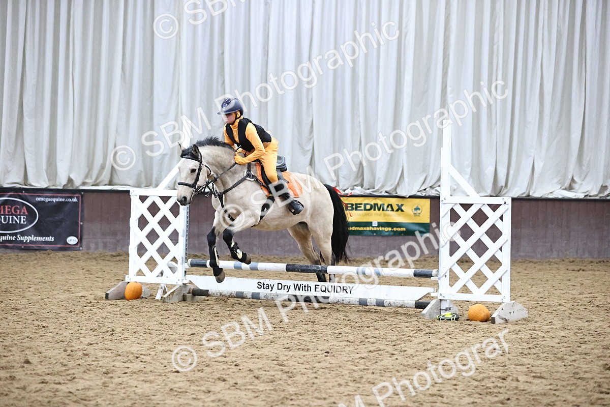 SBM_001233 - Class 3 - Horse & Hound 60cm