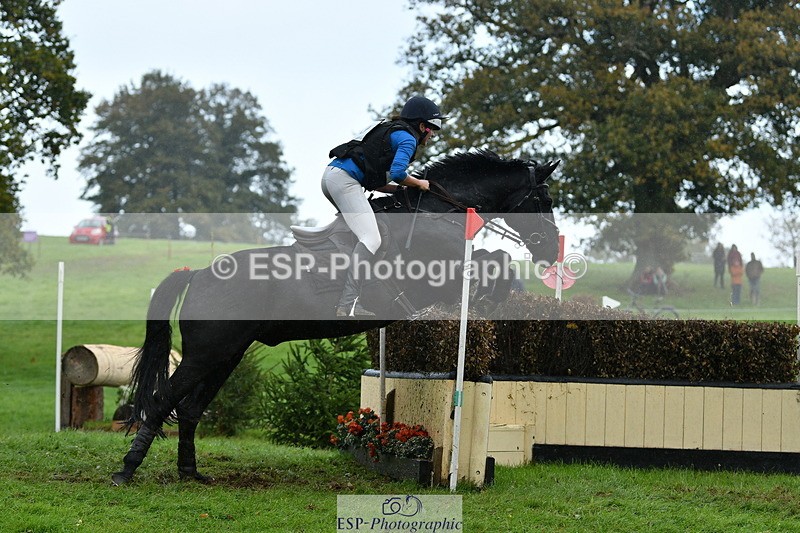 251025A-133134-20022 - F-470-Hannah.Cliffe