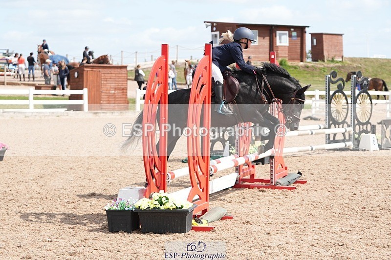 250805-152800-00124 - Clear Round and 60cm