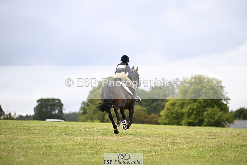 240825X-160911-36198 - 80cm XC 15.30 to 16.30