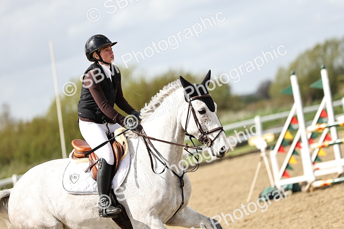 SBM_001205 - Class 4 - Senior Newcomers - 1.10m