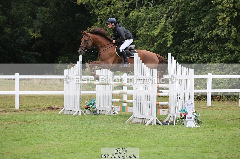 250830A-130231-06527 - Cls 16 Snr Newcomers and 1.10m Open