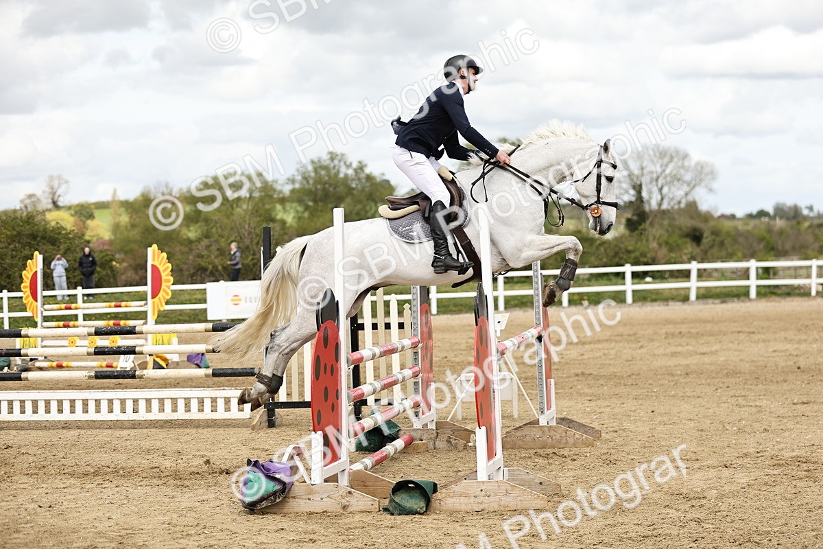 SBM_001315 - Class 4 - Senior Newcomers - 1.10m
