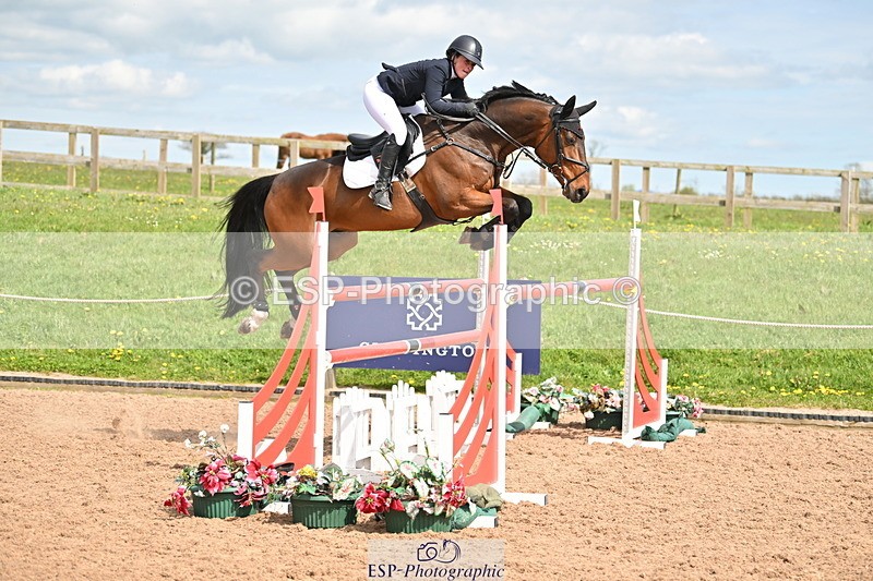 240418A-143640-04451 - Cls 9, 2 Star Big Tour 1.40m