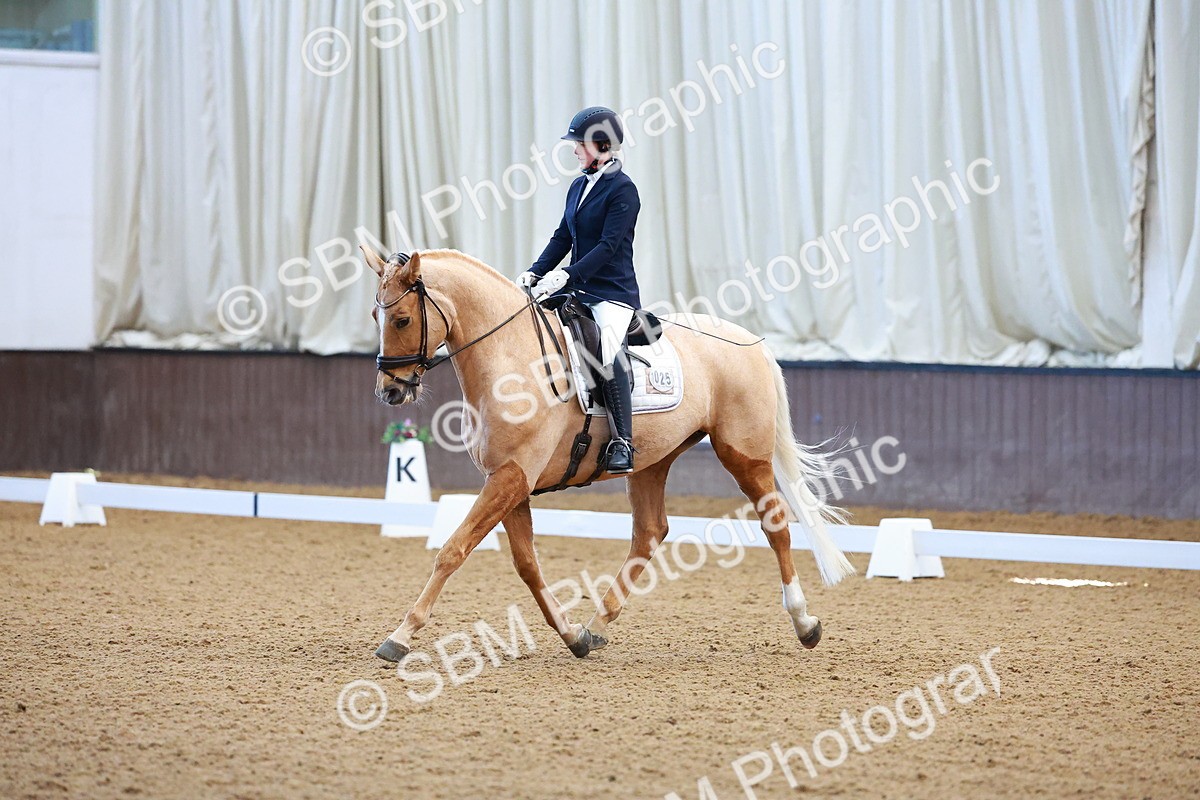 SBM_001217 - Class 18-15-16-22 - Elementary 5 Novice 5-Novice 6