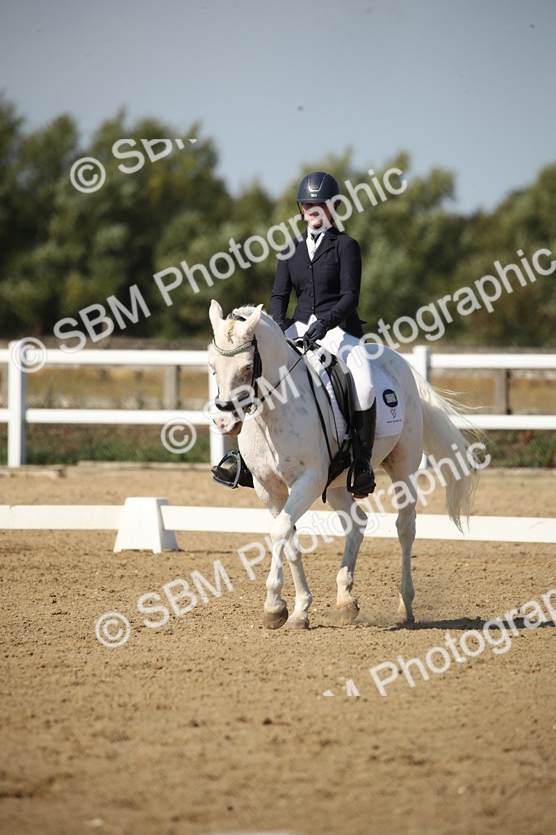 SBM_004231 - Class 11 - Novice 5 - 10.24-11.20