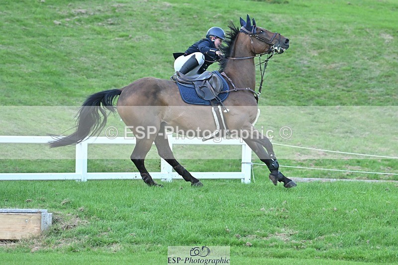 230909-181840-08054 - Cls 14 Snr 1m Derby