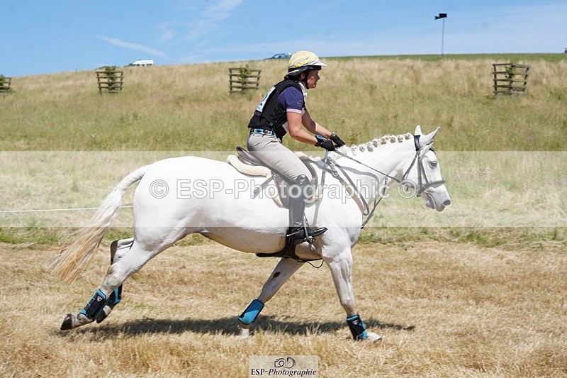 240629X-142954-3218 - 222-Kate_Jupp-CARROWNURLAUR_PRIDE