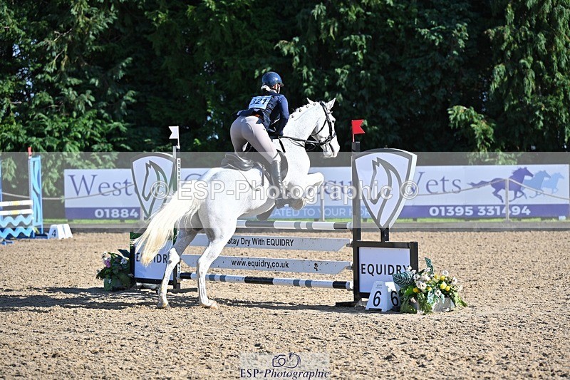 241027-121807-17213 - 321-Hannah.Underhill-DONBEG.GREY