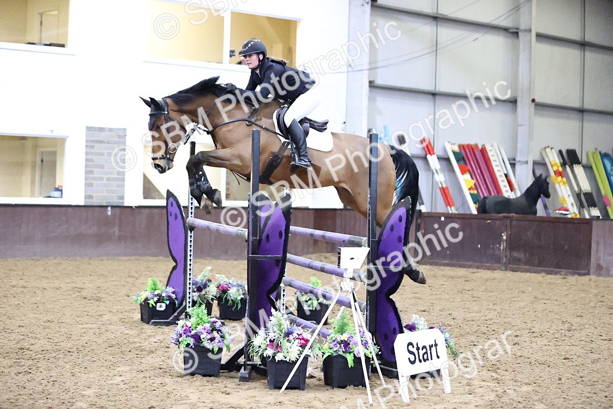 SBM_010198 - Class 25 - Equestrian Senior Foxhunter 1.20m