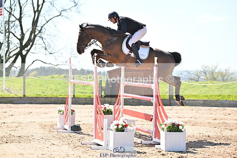 240420A-141327-11657 - Cls 7, 2 Star Medium Tour 1.35m