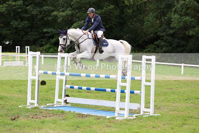 3E7A8360 - Class 8: Senior Foxhunter/1.20m open