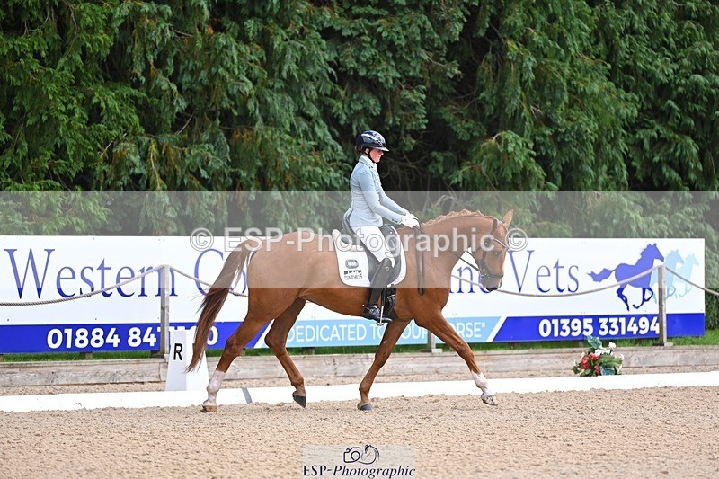 240809-155515-02244 - 210-Beth.Bainbridge-Newton.GlobeTrotter