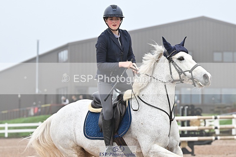 251115-130657-00884 - Cls 14+15 Junior 1.20m and 148cm