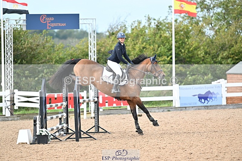 241004A-140557-02458 - Fri 11 1.10m amateur Quals