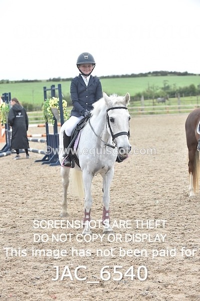 JAC_6540 - CLASS 14 SUN Stepping Stones 128/ 138cms Handicap