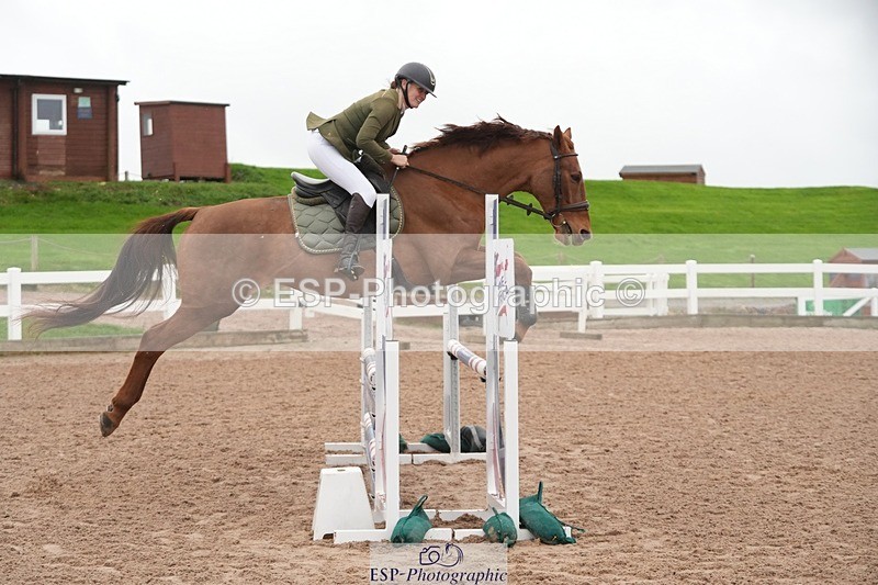 251109-085430-03107 - Cls 15 British Novice and 90cm Open