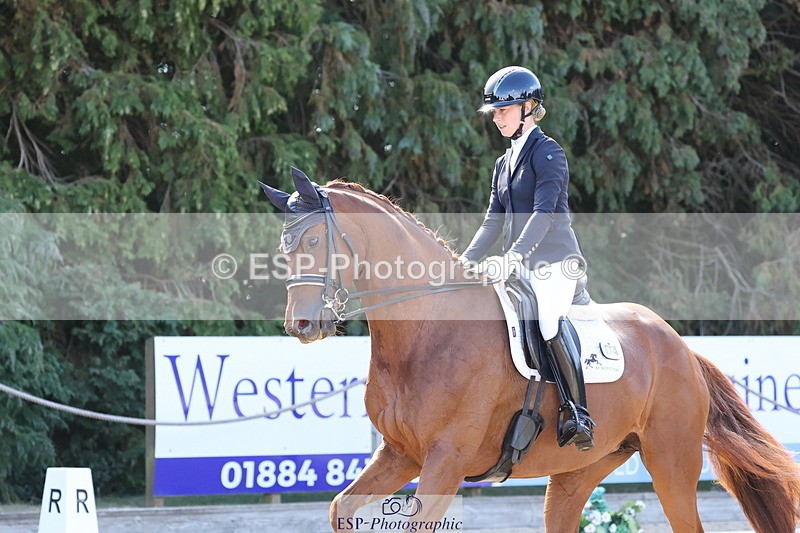 250809A-101237-02537 - 074-Robyn.WalkerSt.Giles.Voila